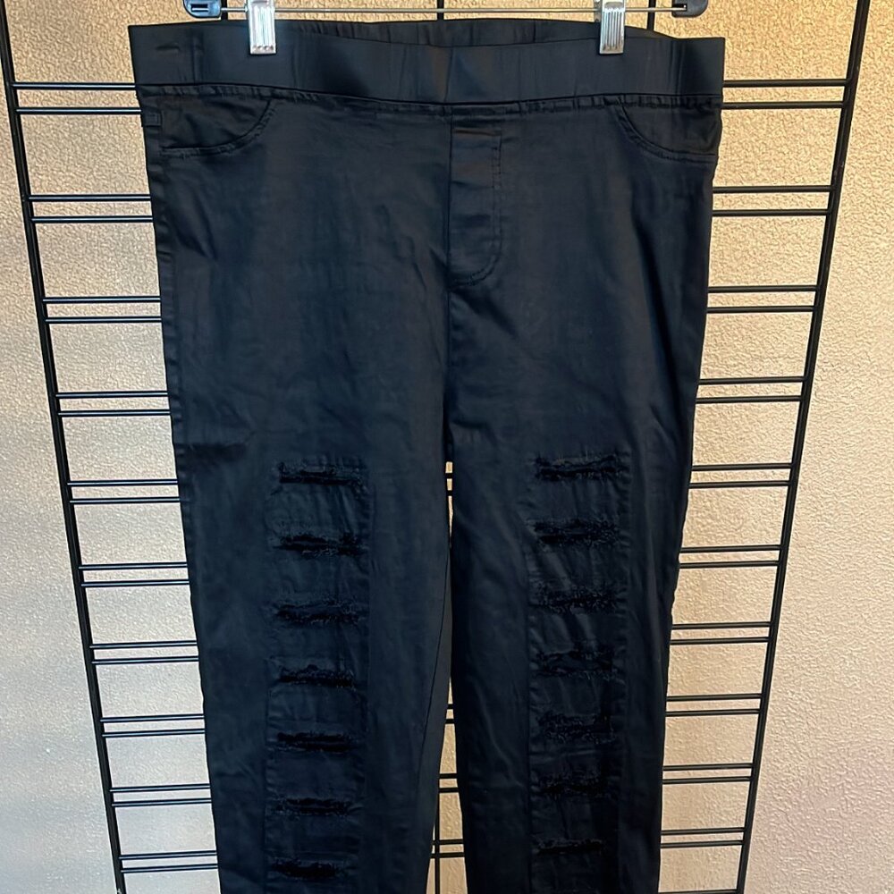 skinny distressed pants just right size large